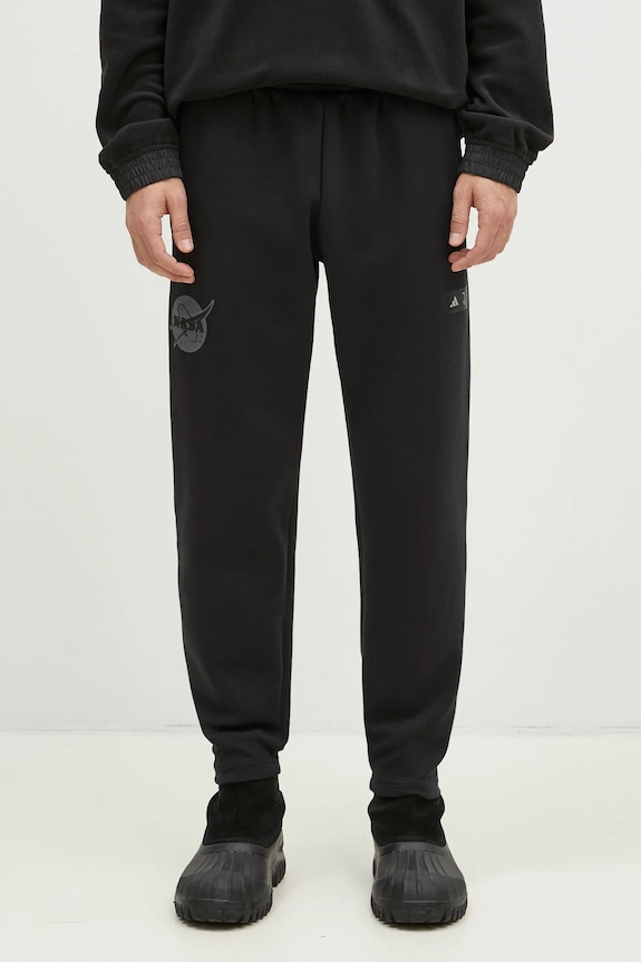 Donji dio trenirke adidas Juventus x NASA Pant print crna JE3132