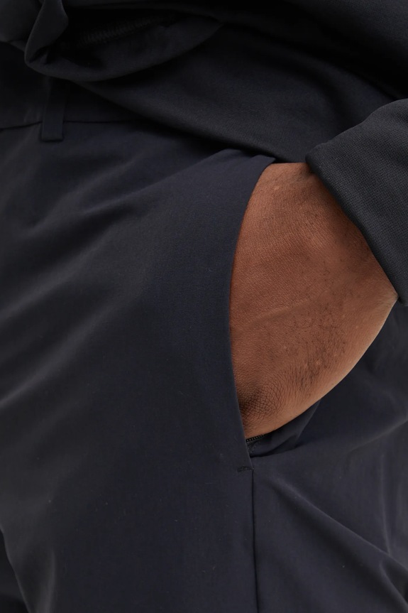 On pantaloni All-Day Classic negru 1ME30430553