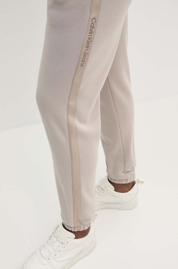 Calvin Klein Jeans spodnie dresowe J30J326175 beżowy