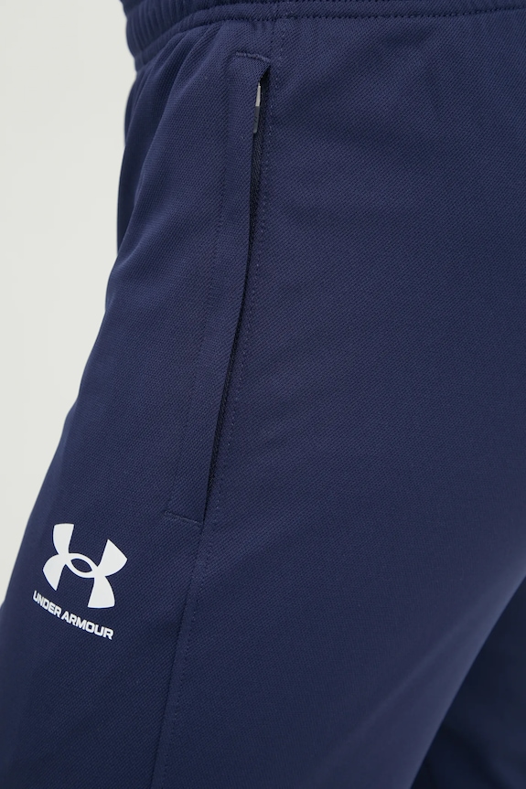 Oblečenie Tréningové nohavice Under Armour Challenger 1382602 tmavomodrá