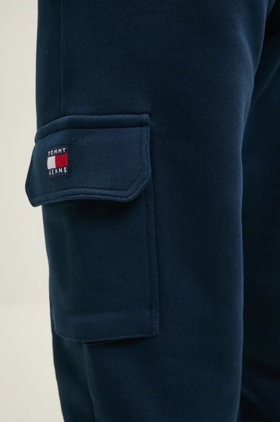 Tommy Jeans spodnie dresowe bawełniane granatowy DM0DM19807