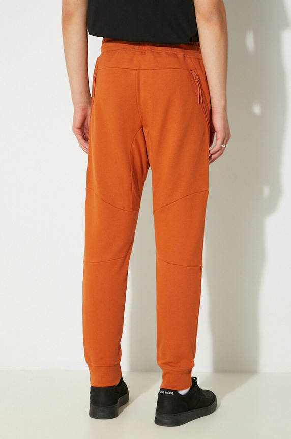 Βαμβακερό παντελόνι C.P. Company Diagonal Raised Fleece Lens Sweatpants 17CMSP084A005086W πορτοκαλί AW24