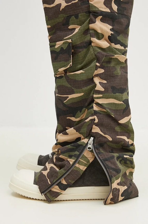 Andersson Bell pantaloni bilaterali Reversible Padded Camouflage Cargo Pants verde apa688m