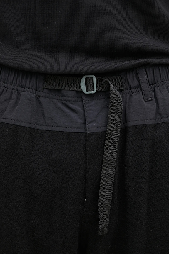 Undercover pantaloni in lana Pants nero UC2D4516.1