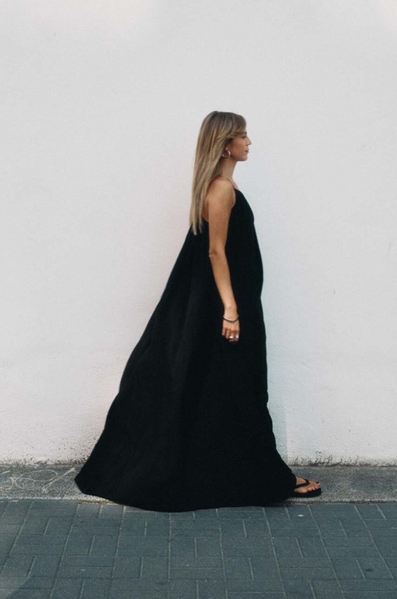 MUUV. sukienka AISE sukienka.dluga.AISE czarny