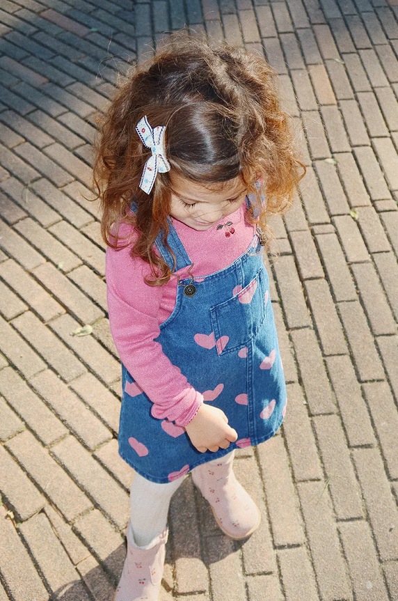 Dětské riflové šaty Konges Sløjd MAGOT OVERALL DRESS GOTS potisk modrá KS101588