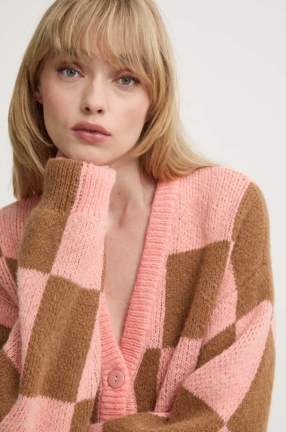 Stine Goya sweter z domieszką wełny SG5942 różowy