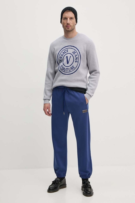 Vlnený sveter Versace Jeans Couture 77GAFM02.CMH42 sivá AW24