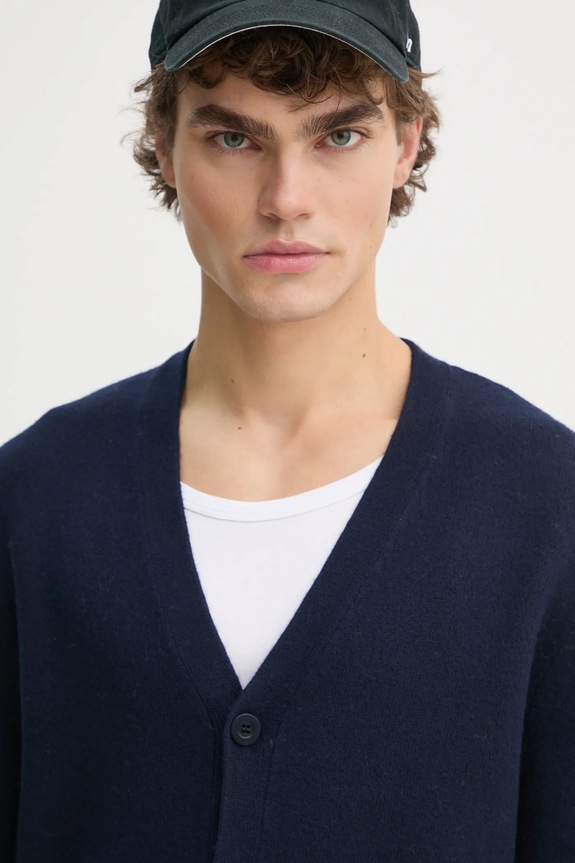 Vlnený kardigán A.P.C. kenny tmavomodrá WVBDK.H22305