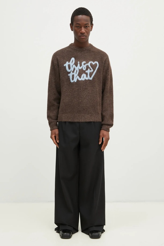 Svetr thisisneverthat Heart Logo Knit Sweater TN243KKNPK11 hnědá