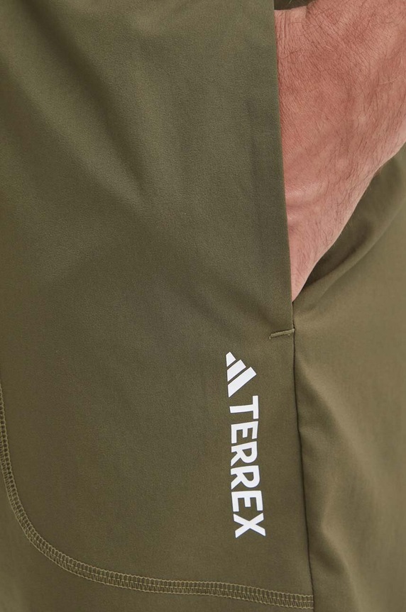 Kratke outdoor hlače adidas TERREX Multi zelena IP6865