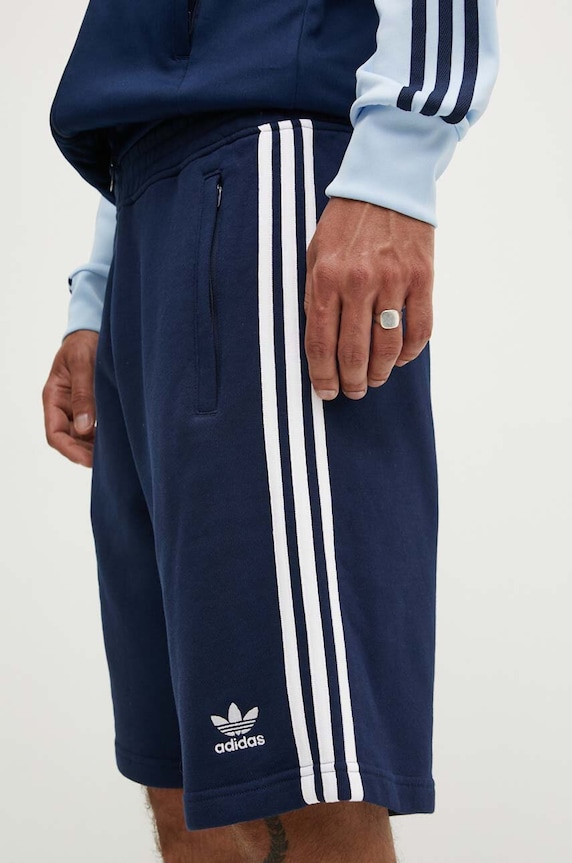 Bavlněné šortky adidas Originals Adicolor 3-Stripes pletenina námořnická modř IM9424
