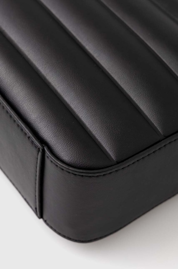 Kabelka Calvin Klein černá K60K612114