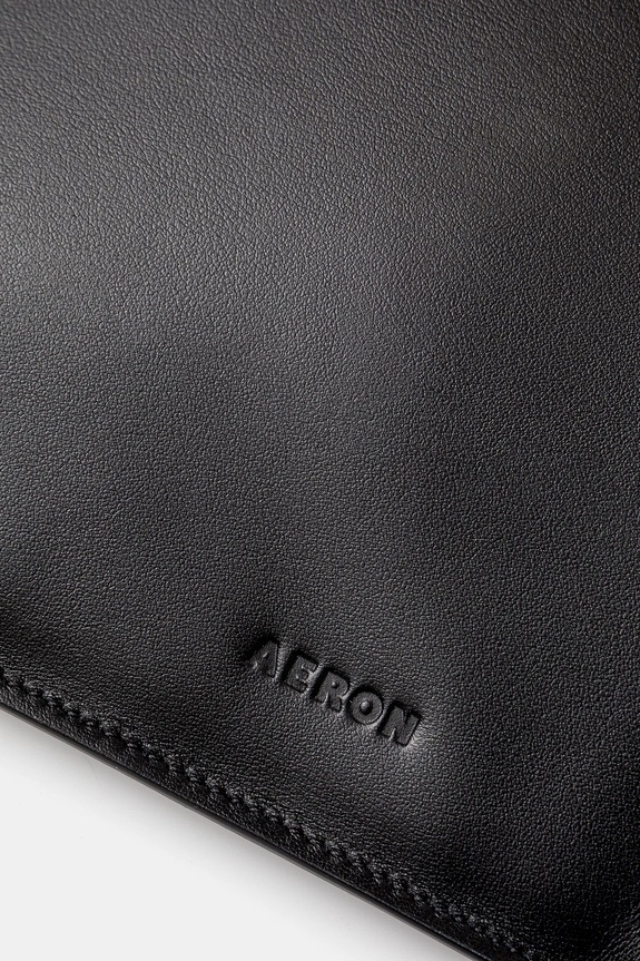 Δερμάτινη τσάντα AERON μαύρο BG164919
