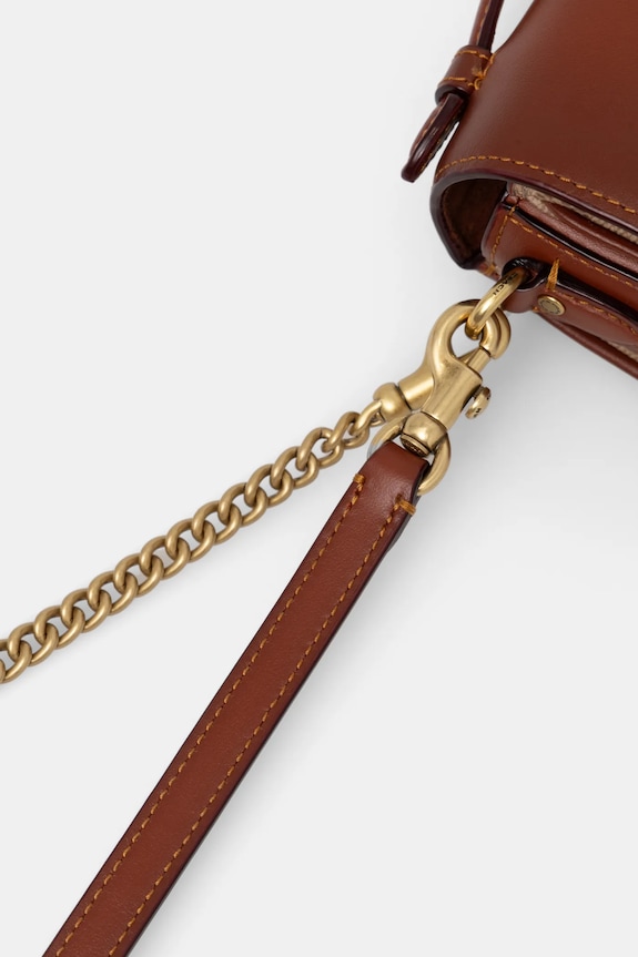 Кожена чанта Coach Cassie оранжев CW566