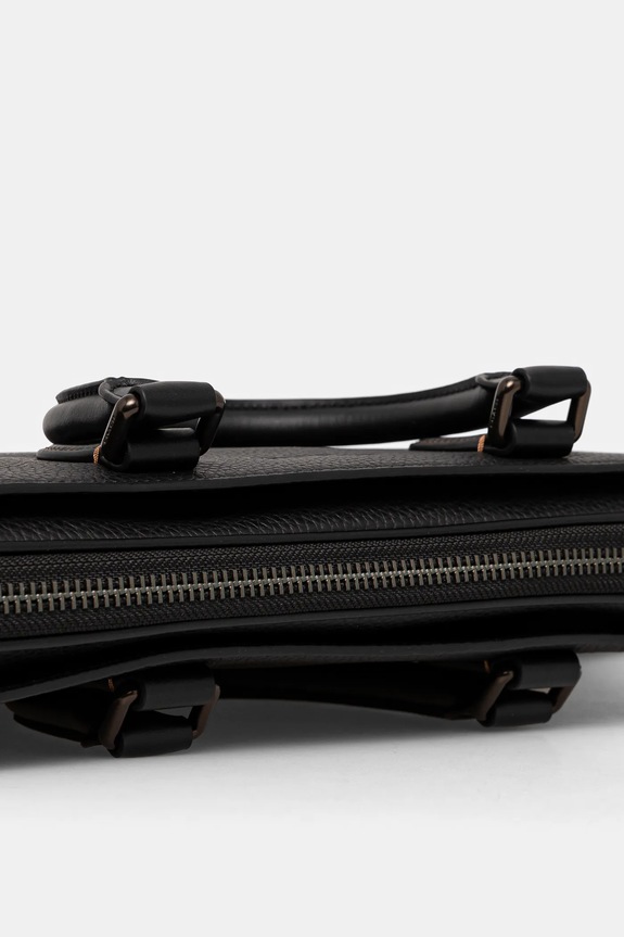 Δερμάτινη τσάντα φορητού υπολογιστή Coach μαύρο CV956