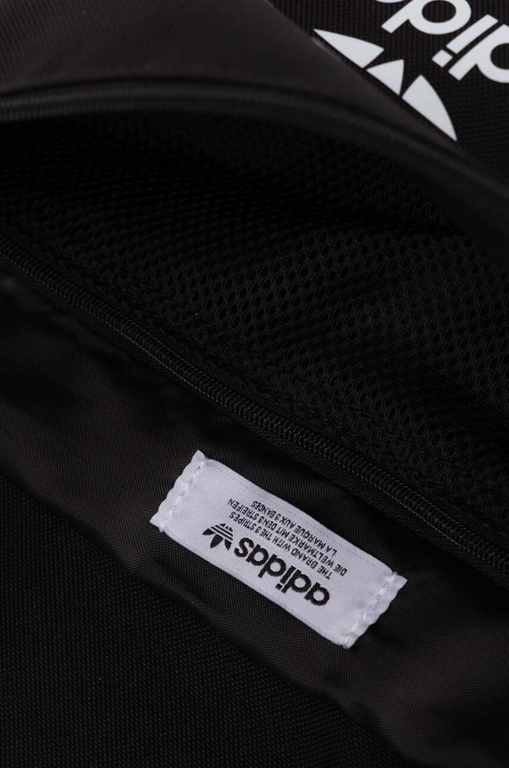 Ľadvinka adidas Originals Adicolor IW0939 čierna