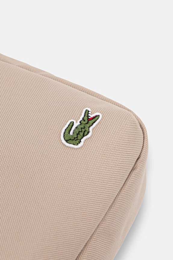 Lacoste φάκελος που φοριέται στον ώμο μπεζ NU4788NE