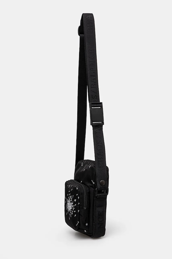 Ledvinka Undercover Bag UC2D4B06 černá AW24