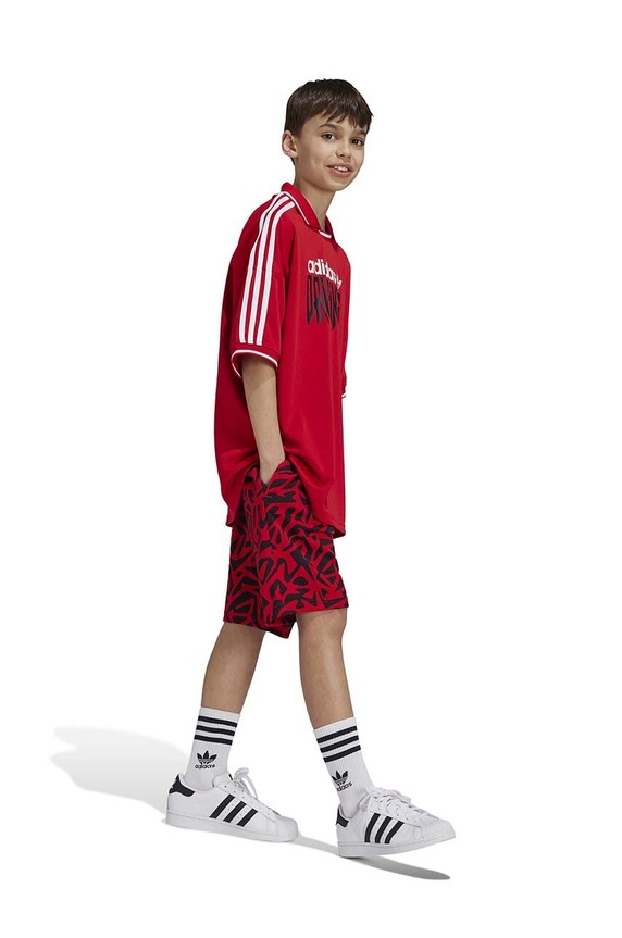 Παιδικό μπλουζάκι adidas Originals FOOTBALL TEE απλικέ κόκκινο IZ4631
