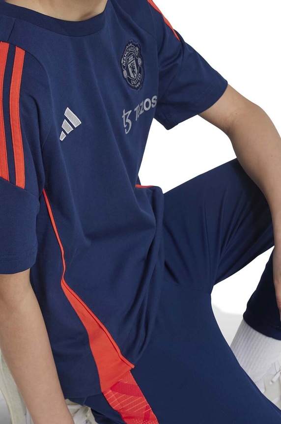 Detské bavlnené tričko adidas Performance MUFC TEEY tmavomodrá IT2022