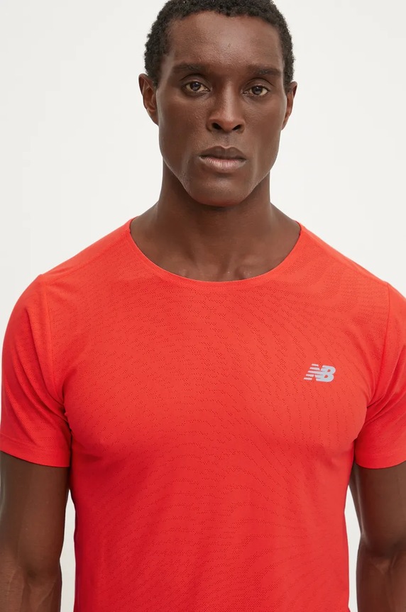 New Balance t-shirt do biegania Athletics Jacquard z elastanem czerwony MT41281NEF