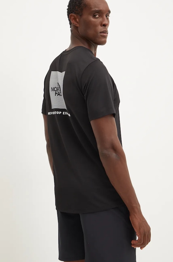 Αθλητικό μπλουζάκι The North Face 24/7 Redbox στάμπα μαύρο NF0A895MJK31