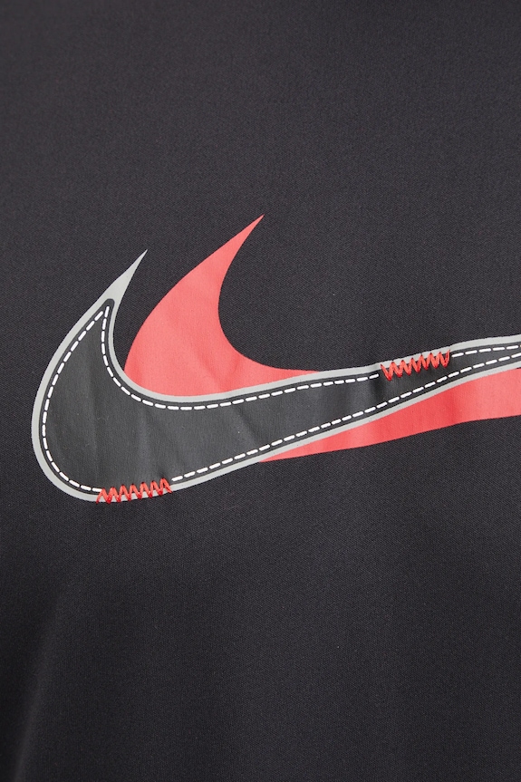Športové tričko Nike Stacked Swoosh čierna NESSE512