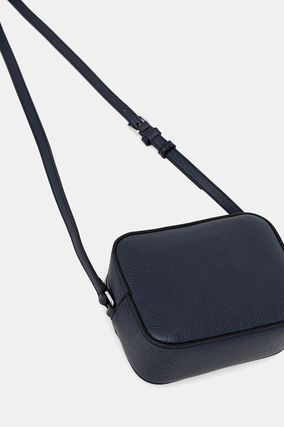 Kiegészítők Tommy Jeans kézitáska AW0AW17543 sötétkék