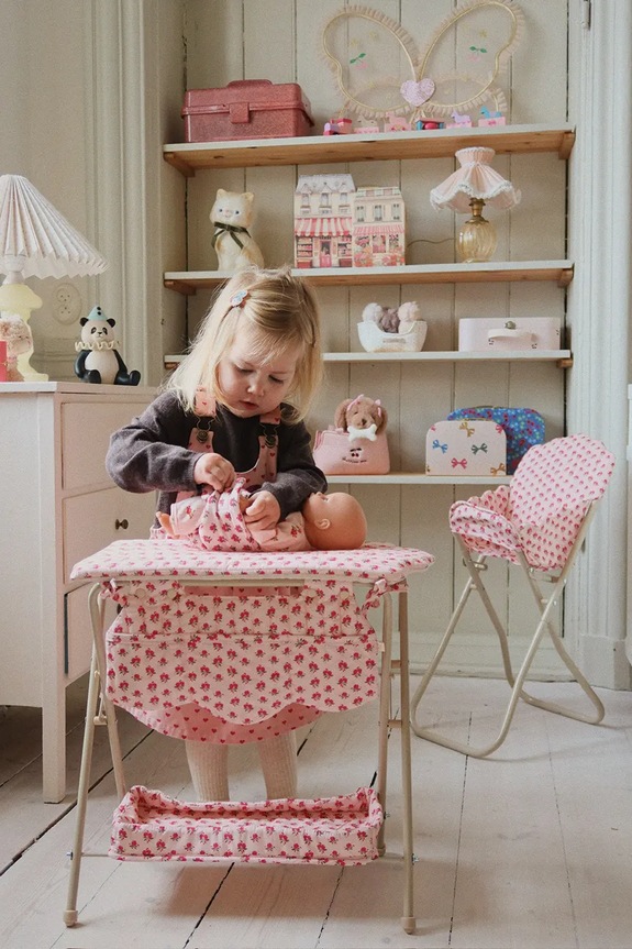 Konges Sløjd fasciatoio per bambole DOLL CHANGING TABLE rosa KS103774.9BYA