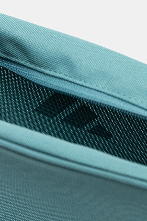 Chłopiec adidas Performance piórnik JN2709 zielony