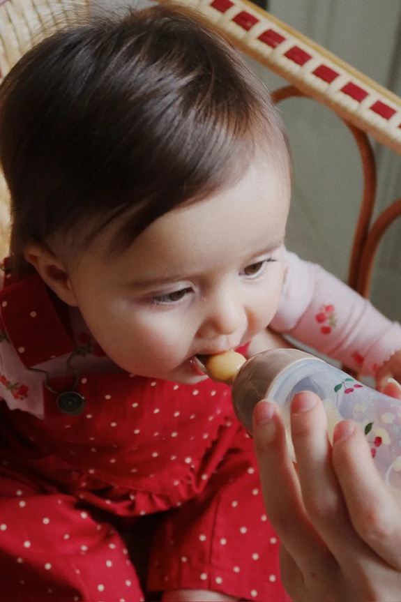 Fiú Konges Sløjd baba csősál kasmírral FOOD FEEDING SET KS103812.9BYA rózsaszín