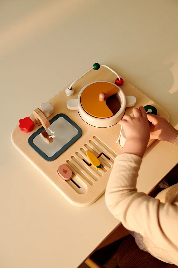Παιχνίδι δραστηριότητας Liewood Magnus Little Chef Play Board μπεζ LW20133.9BYA