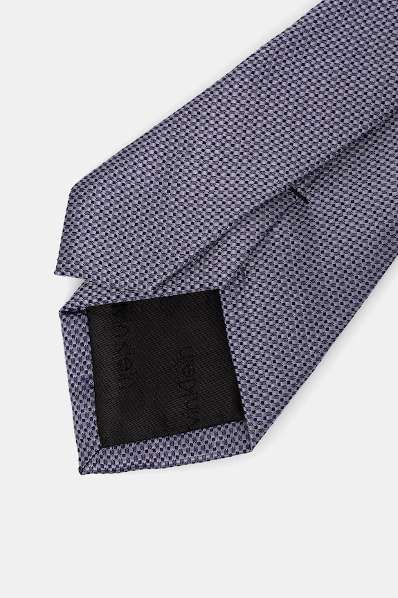 Calvin Klein krawat męski z dodatkiem jedwabiu CK2111E002 fioletowy SS26