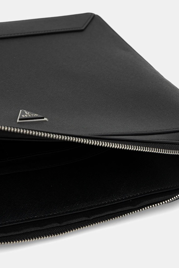 Guess pokrowiec na laptopa MILANO czarny HMMISA.P5316