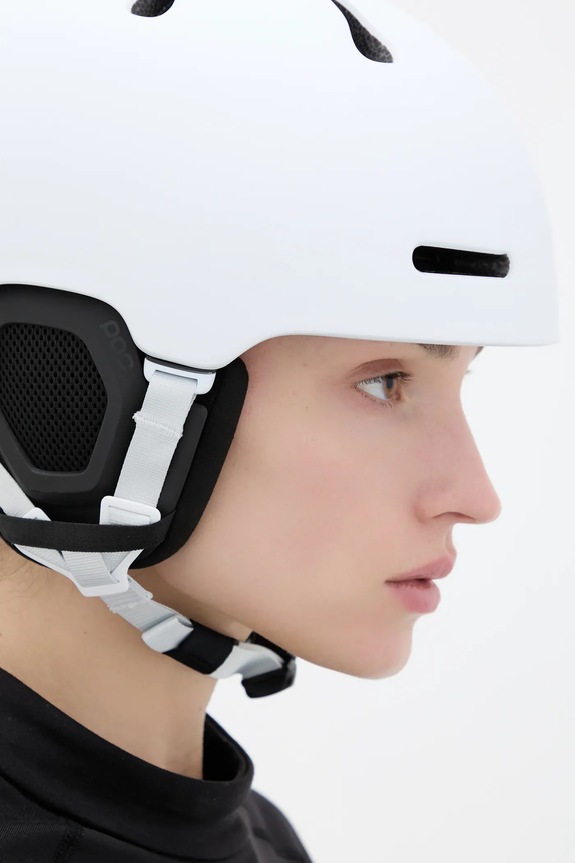 POC kask narciarski 10414.