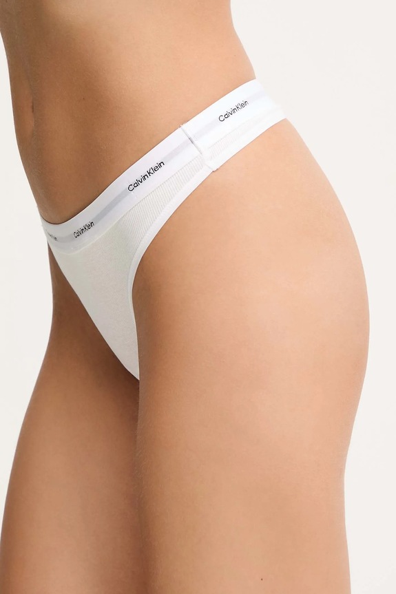 Tangá Calvin Klein Underwear LV00QD5357 biela SS26