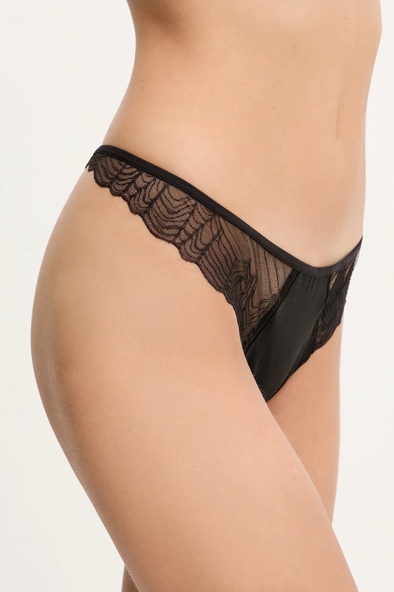 Oblečenie Tangá Calvin Klein Underwear LV00QF8360 čierna