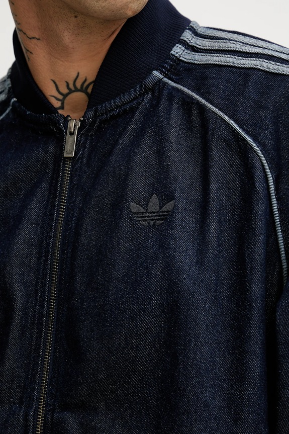 adidas Originals μπλούζα με κουμπιά ντένιμ Adicolor loose SST JX6461 σκούρο μπλε