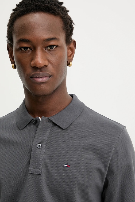 Bavlnené tričko s dlhým rukávom Tommy Jeans sivá DM0DM20232
