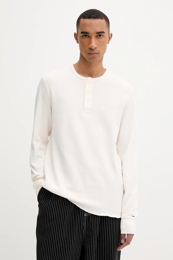 Bavlnené tričko s dlhým rukávom Tommy Jeans jednofarebný béžová DM0DM21812