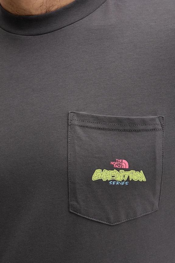 The North Face longsleeve bawełniany Expedition Celebration NF0A8E3DRHI1 szary