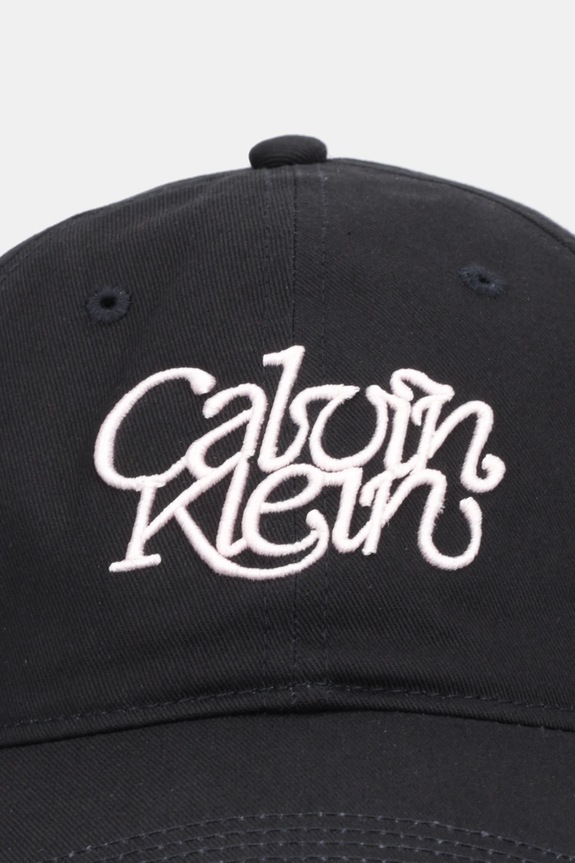 Calvin Klein czapka z daszkiem bawełniana LV04F5032G czarny AW25