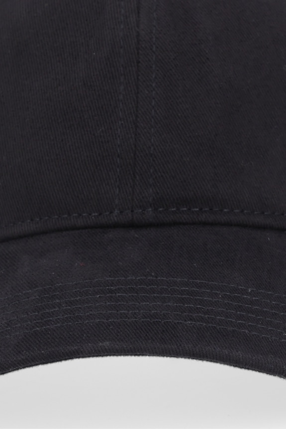 Calvin Klein čiapka so šiltom dámska bavlnená LV04F5059G čierna SS26