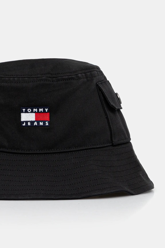 Bombažni klobuk Tommy Jeans AM0AM13423 črna AW25