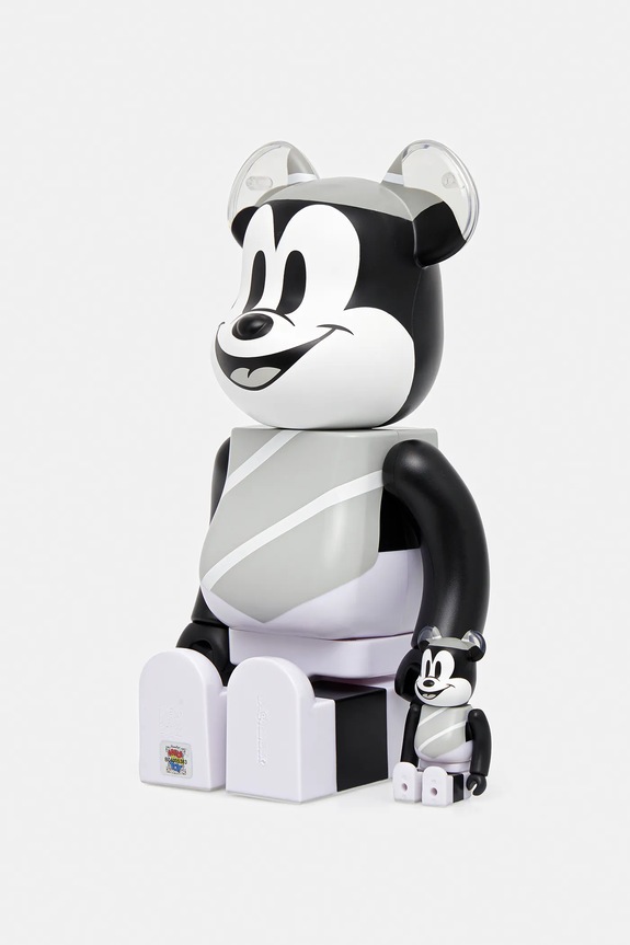 Obývacia izba a spálňa Dekoračná figúrka Medicom Toy HAT.AND.PONCHO.100.400 biela