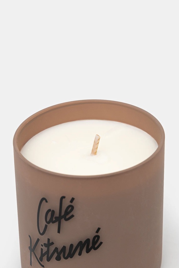 Ароматизированная свеча Café Kitsuné Vertbois Candle CKMU08403O0003 бежевый AW25