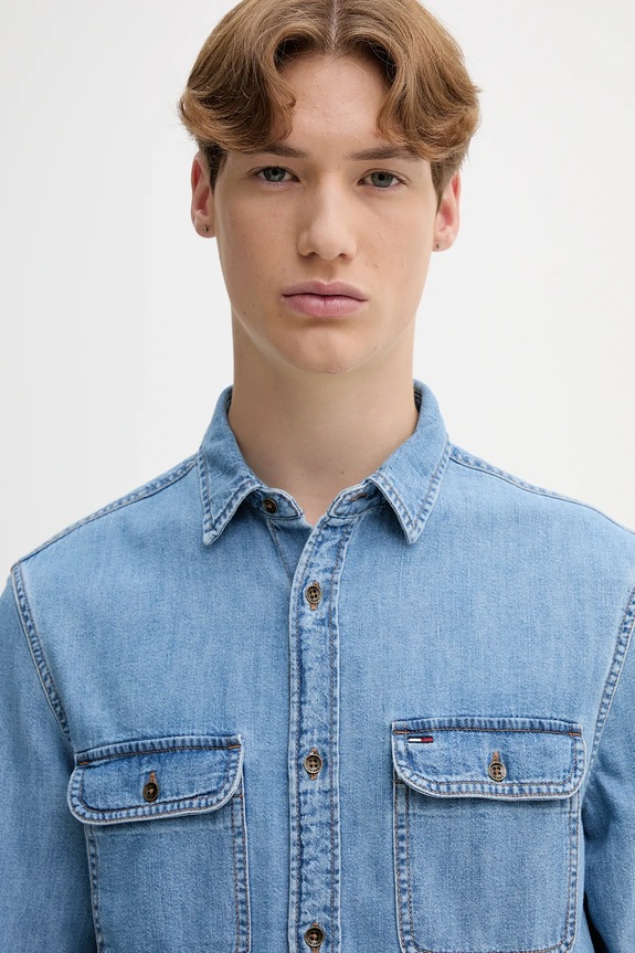 Tommy Jeans koszula jeansowa niebieski DM0DM21727