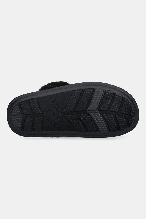 Тапочки Crocs Classic Fuzz Scuff 212143.001 чорний