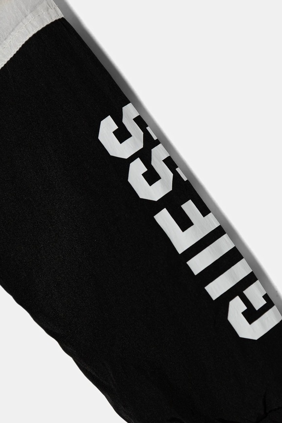 Chłopiec Guess kurtka dziecięca N5YL02.WF090.9BYA czarny
